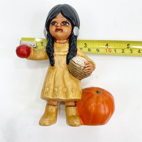 Vtg Thanksgiving Decor Native American Indian Figurine Duncan Enterprises 1981 - Picture 3 of 13